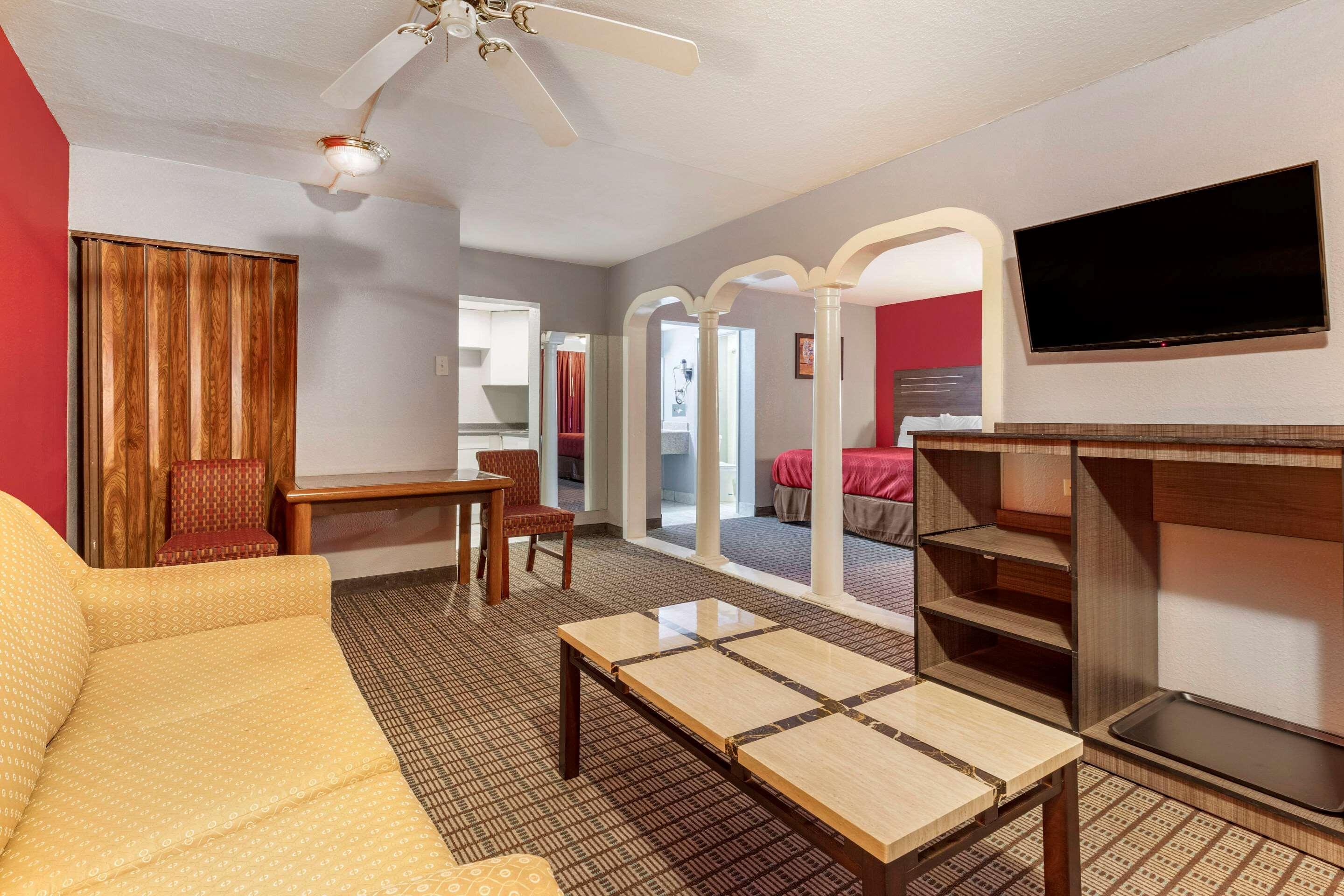 Econo Lodge Wichita Falls Downtown Kültér fotó