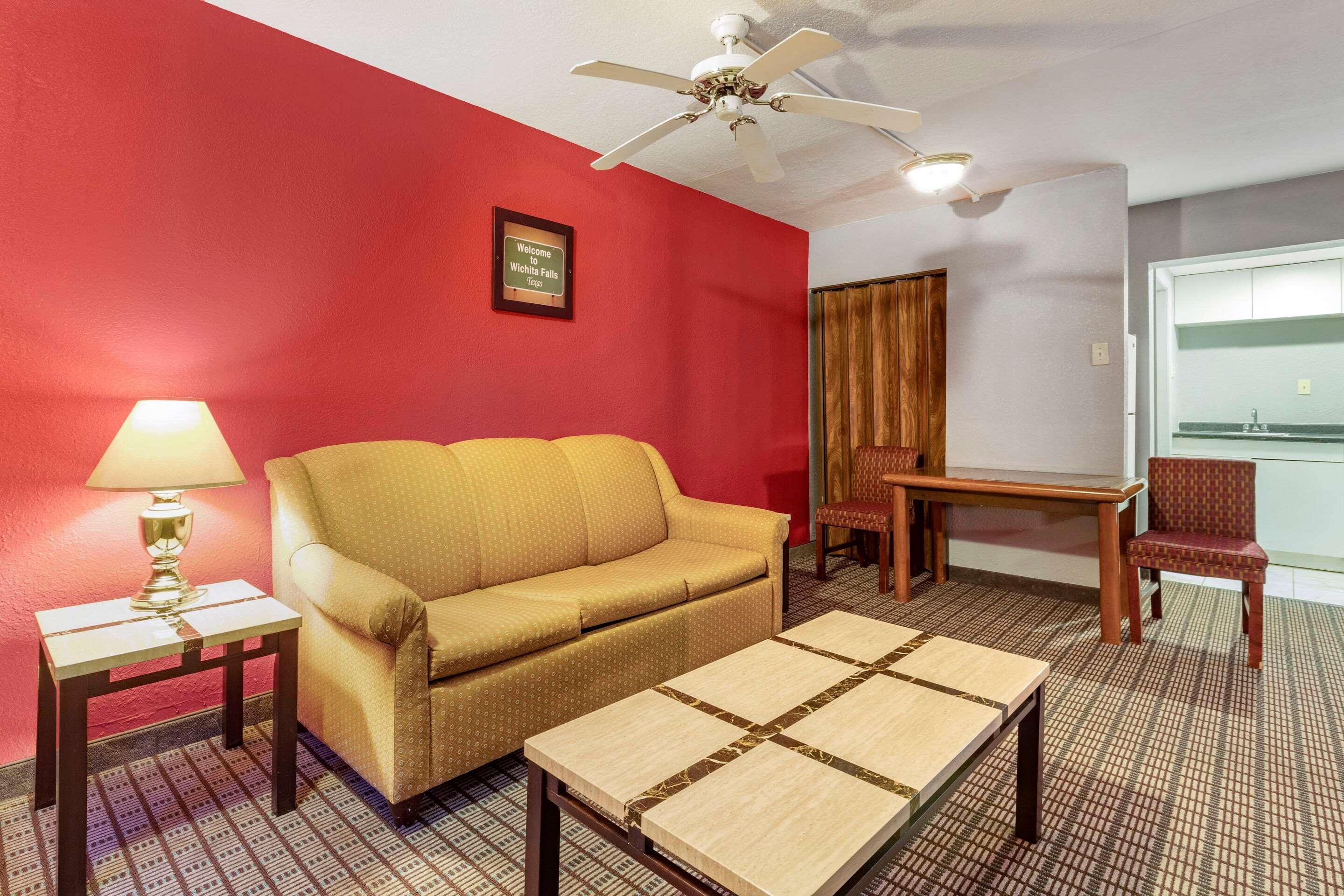 Econo Lodge Wichita Falls Downtown Kültér fotó